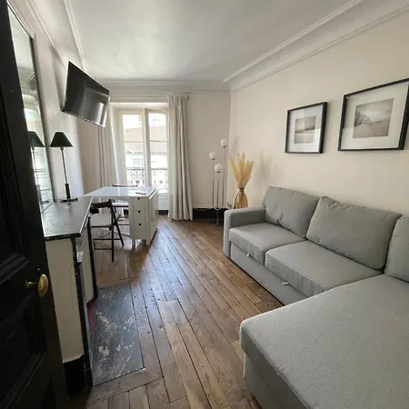 Promenade A Saint-germain Des-pres, Cathedrale Notre-dame Apartment